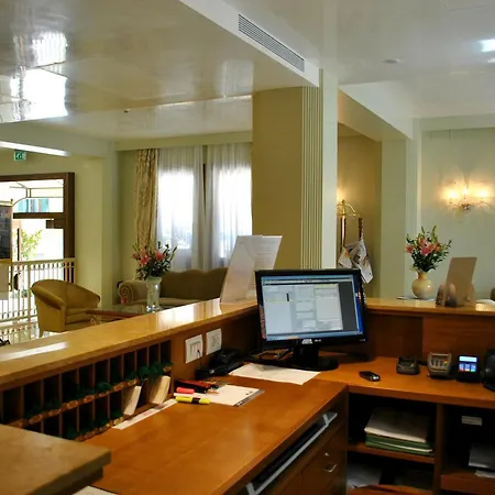 Hotell Carlton Capri