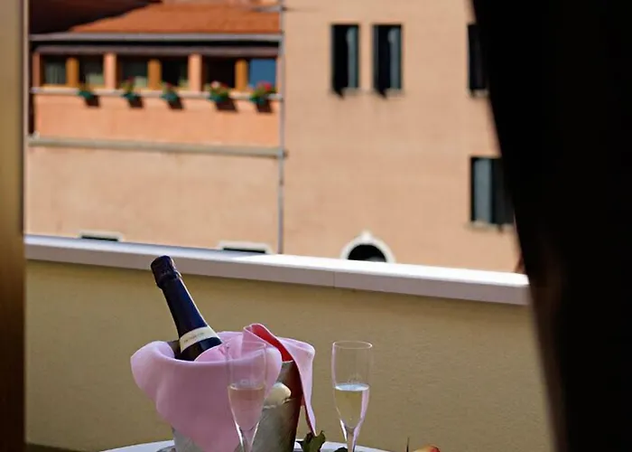 Hotel Carlton Capri 3*