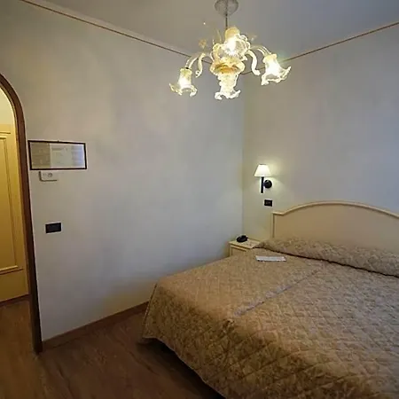 Carlton Capri Ξενοδοχείο