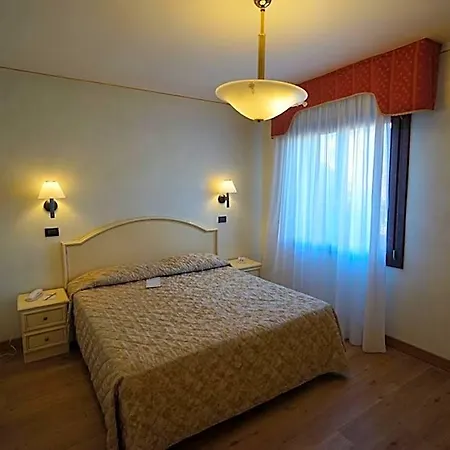 Carlton Capri Ξενοδοχείο