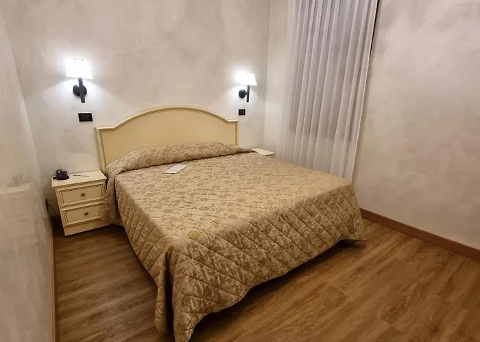 Carlton Capri Hotel