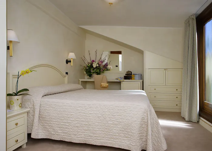 Hotel Carlton Capri 3*