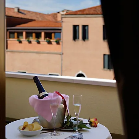 Hotel Carlton Capri 3*