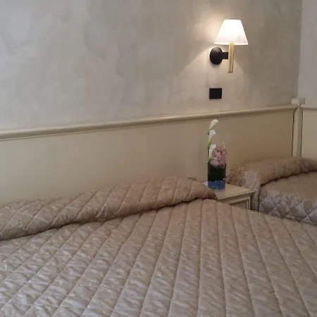 Hotel Carlton Capri 3*
