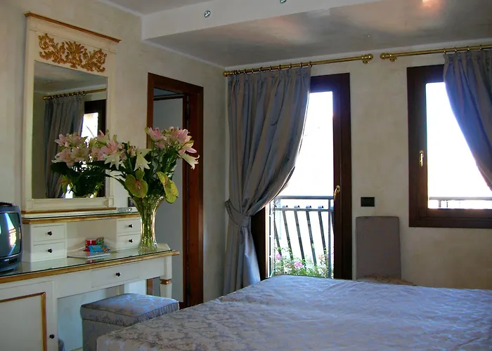 Carlton Capri Szálloda 3*