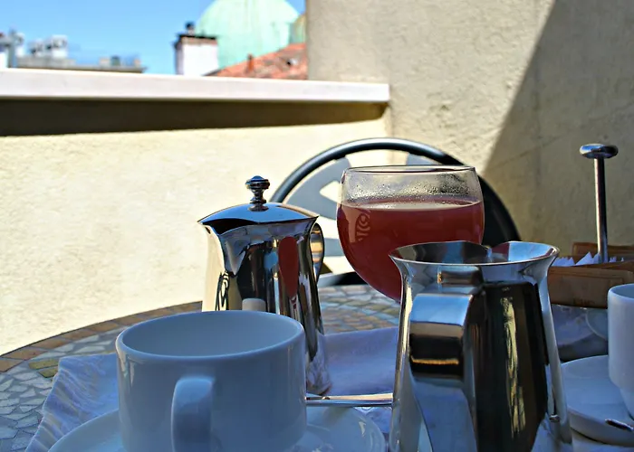 Carlton Capri Szálloda